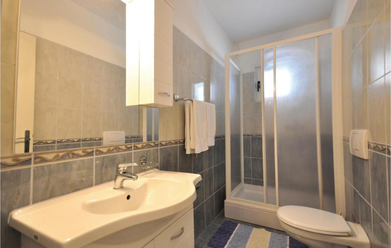 Lovely Apartment In Makarska With Kitchen المظهر الخارجي الصورة